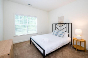 Viagem Spacious 2BR with Gym, Pool & Balcony